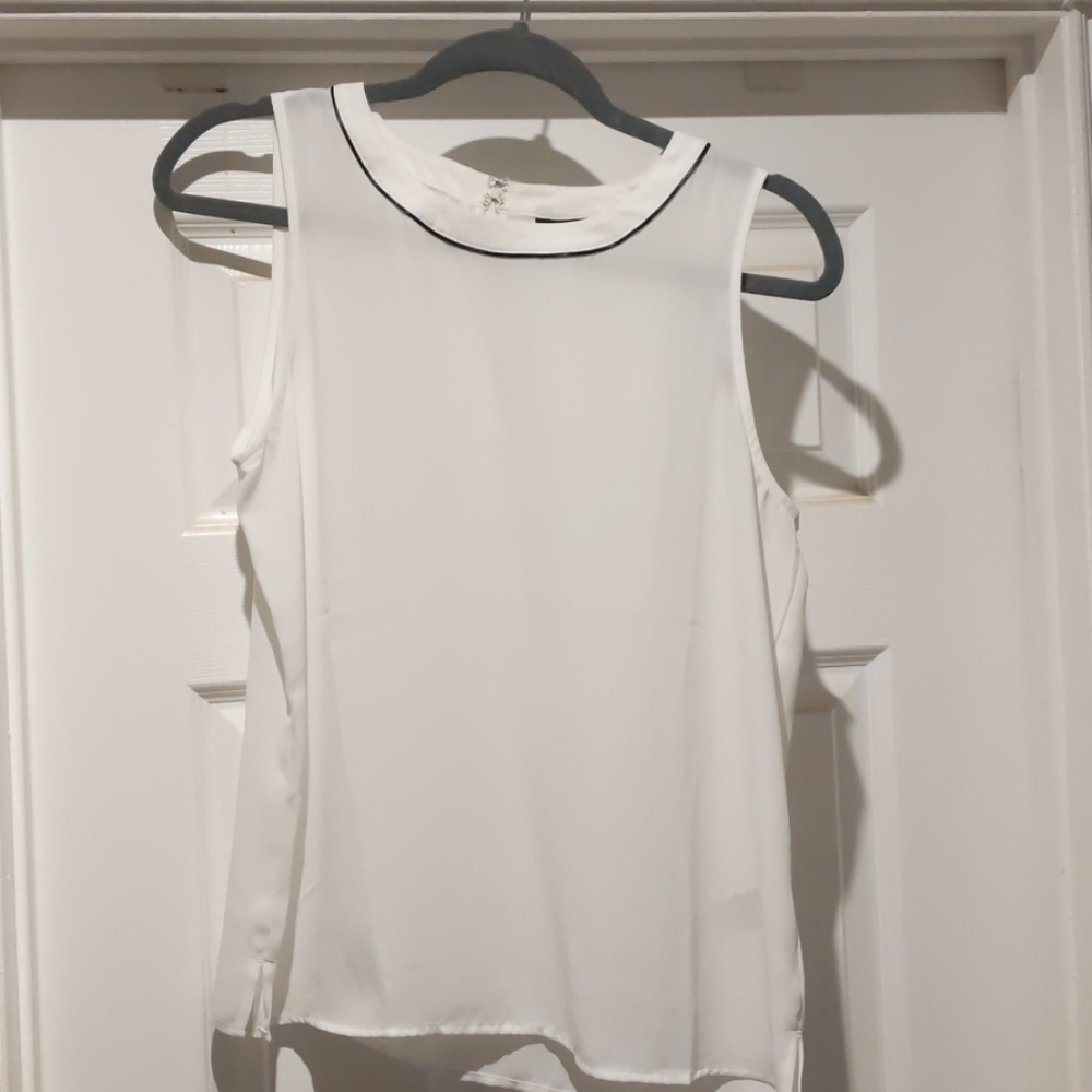Banana Republic sleeveless blouse